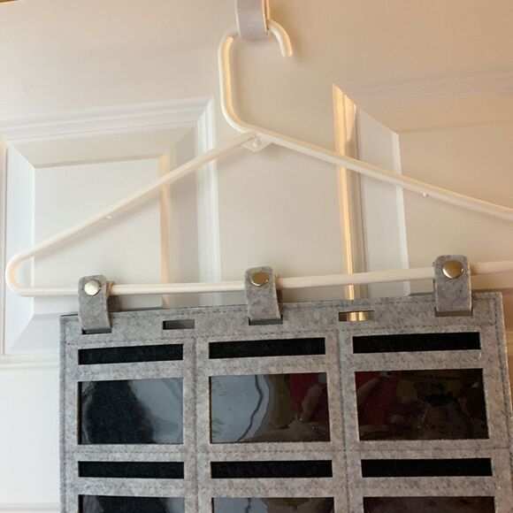 Jewelry/headband door/wall organizer. Gray felt 56" (without hanger) X 13" - Picture 8 of 13